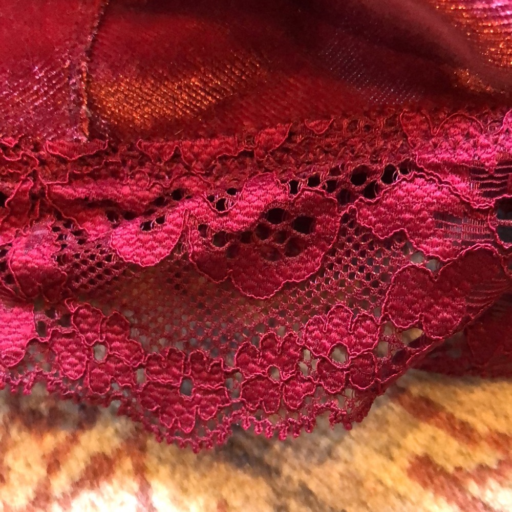 Auden Women’s Red Velvet Plunge Bralette Size Small - Picture 12 of 16